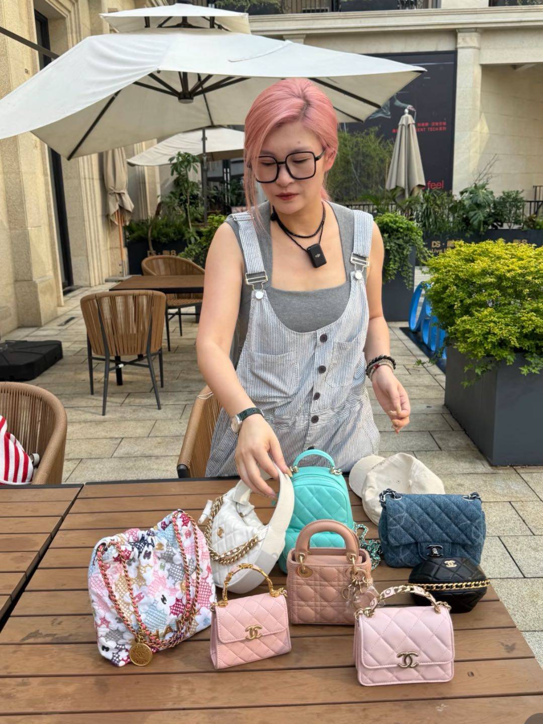 解读二手奢侈品衣服回收怎么防止压价，奢侈品套装回收答疑