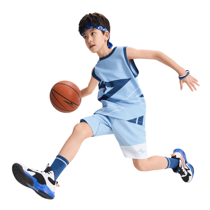 让孩子在球场上闪耀安踏儿童篮球服助力成长!(图1)