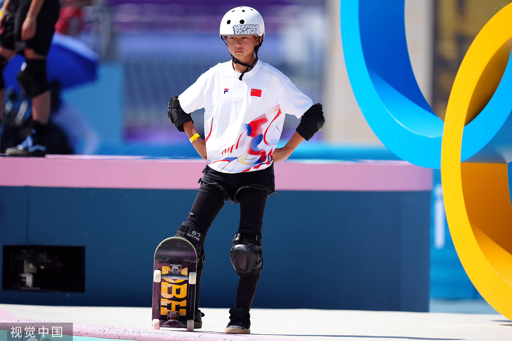 高清:郑好好手抓翻板腾跃失误 无缘滑板碗池决赛