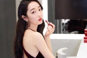 “花鸭借钱”撮合用户贷款1.4万元 担保费居然超3100元