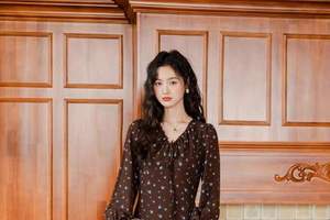 慈善还是生意？媒体起底华厦眼科“左手倒右手”