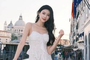 女演员杨钿甜佩戴230万元耳环引热议：其父被曝为公务员？