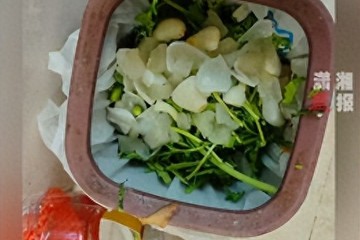 女子在盒马下单鲜百合被误送成水仙球 致老人和