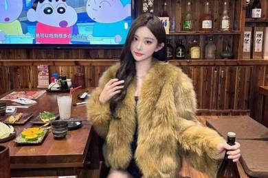 网红李维刚带货原切牛肉卷疑合成肉 涉事厂家：疑假冒产品