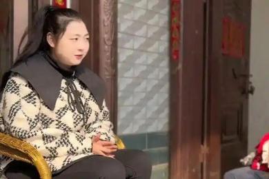 消费者称更换3个厕所门合页被收368元 