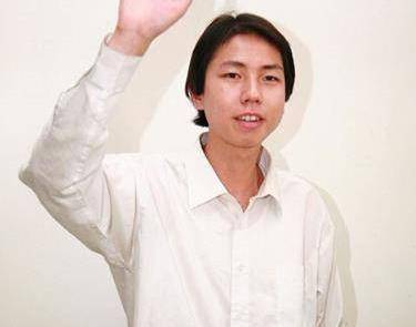 这一切都是导演和冯小刚之间的一个恶作剧,佟磊开始了他在演艺圈的