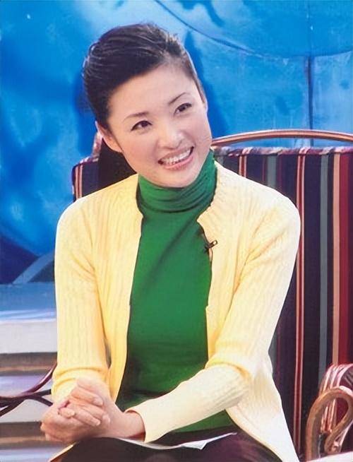 电视一姐周涛与老公结束12年婚姻,现在的她已经走上了另一条大道_姚科