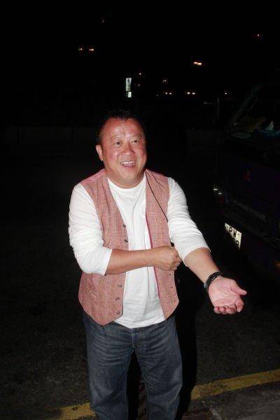 曾志伟可是香港娱乐圈的一哥,在年轻的时候拍摄过许多著名的影片,很多