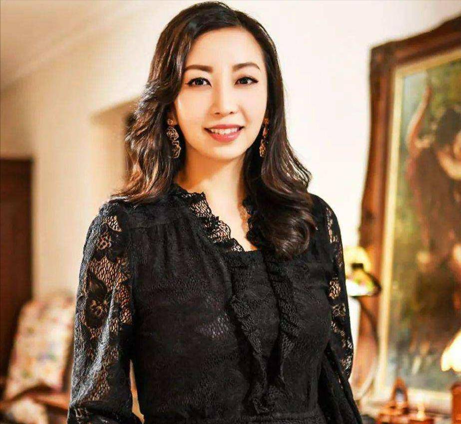 林徽因的曾孙女,女神级人物,30岁成一代名媛,令西方人刮目相看_梁周洋