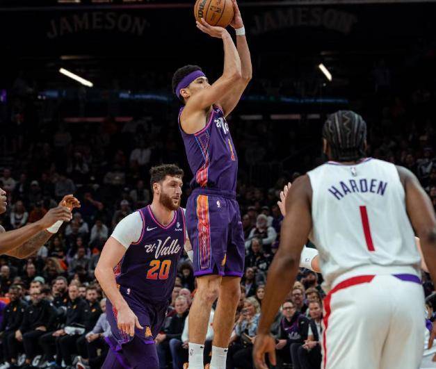 卡椒合砍63 15,哈登22 11,布克35分难救主_比赛_乔治_比尔