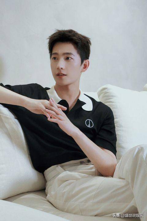 关于杨洋的10个秘密!人出身,正牌女友只有她?_荣耀_自拍_顾漫