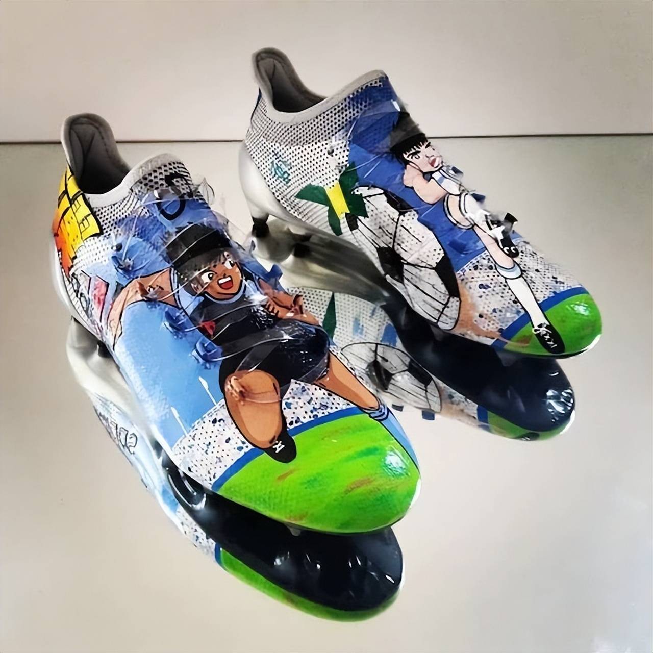 德国前锋卢卡斯·波多尔斯基(lukas podolski)效力神户胜利船期间