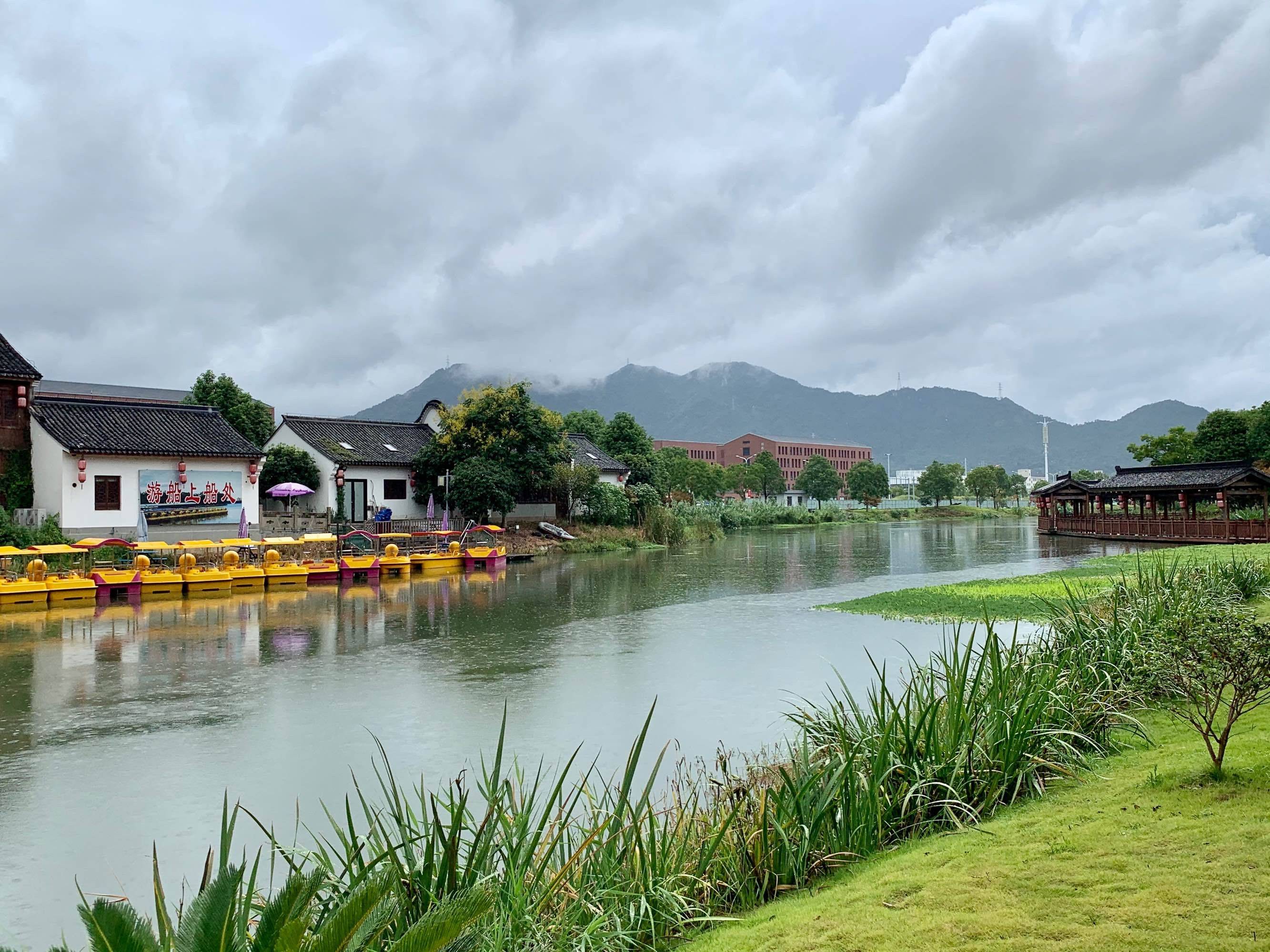 浙江一处国家级风景名胜区,保存着大量的明清建筑和古文化遗迹_溪口