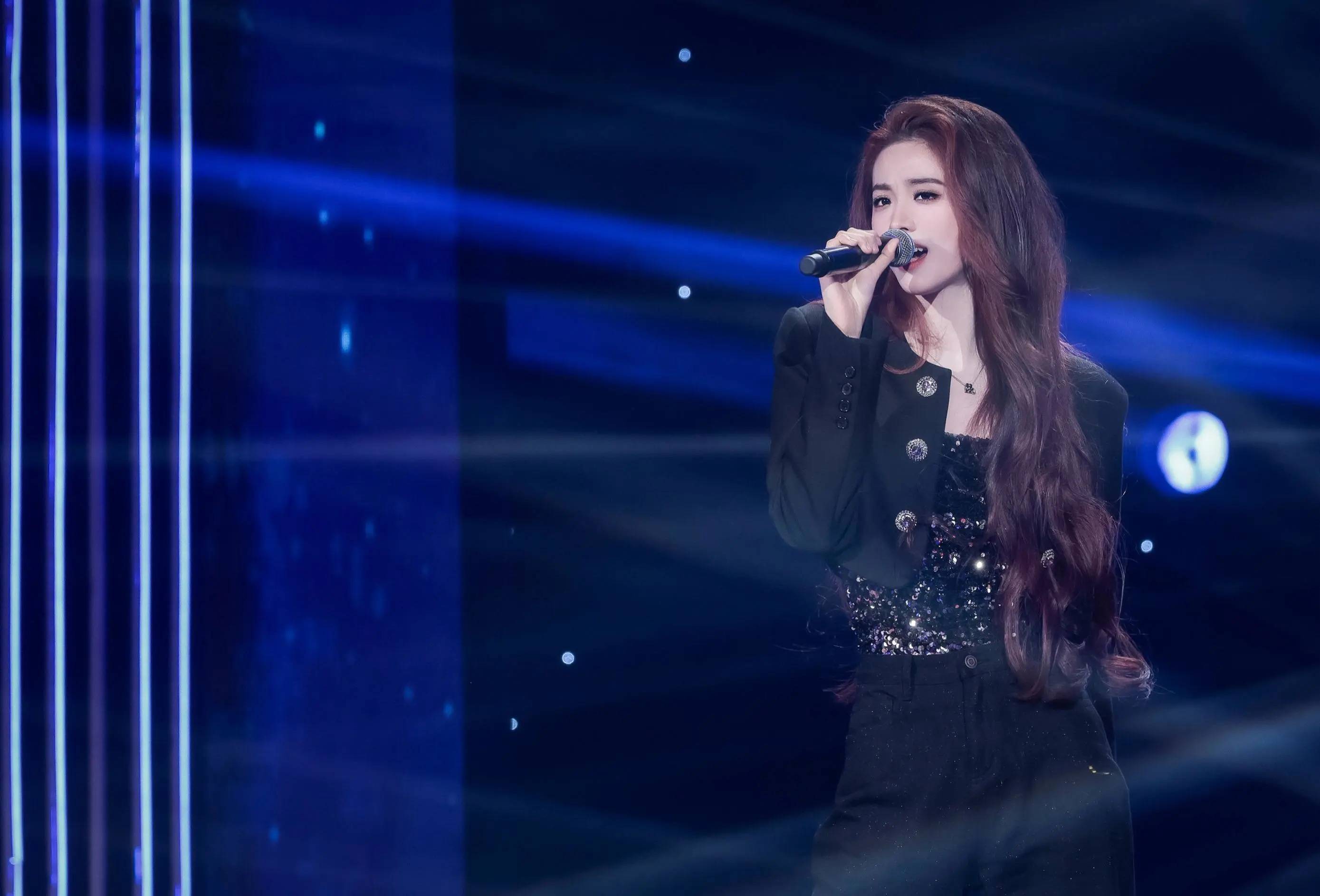 喻言再次被央视舞台邀请!