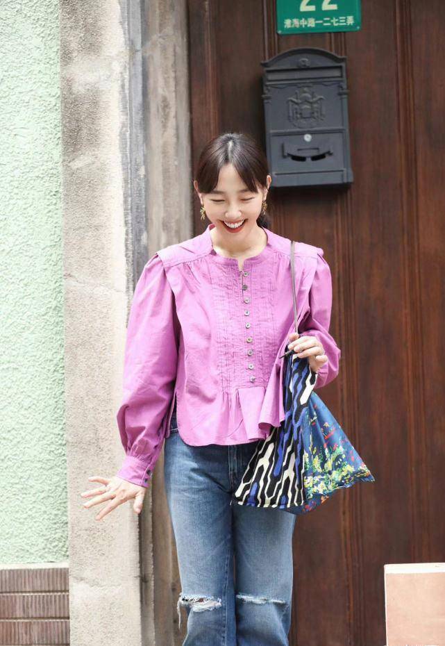 白百何穿搭大放送,粉色系上衣看起来好减龄_妈妈_气质_职场