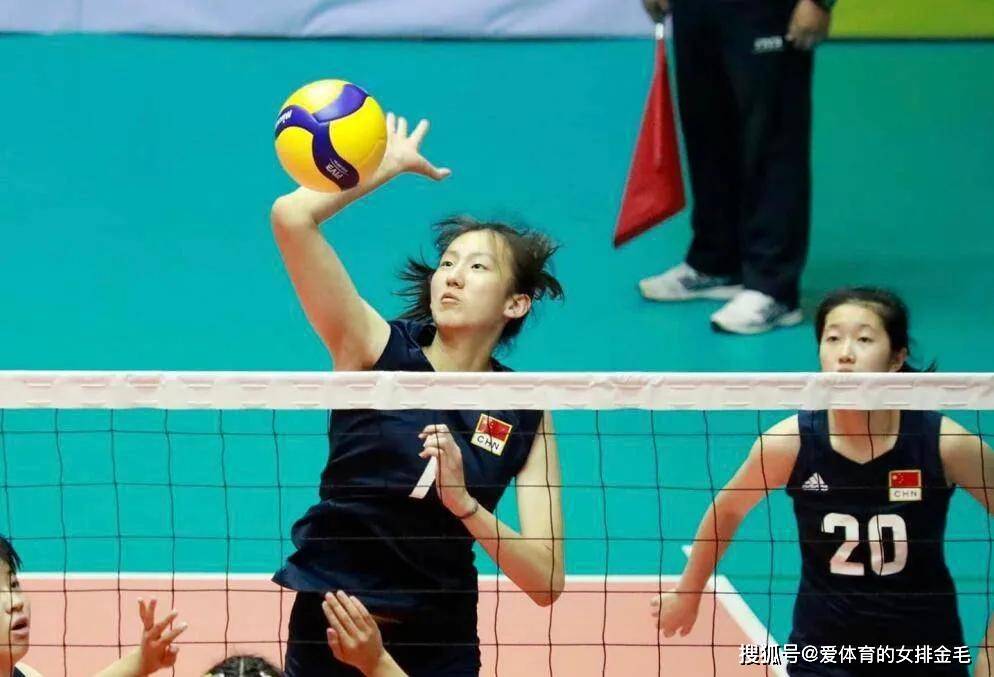 北京女排天才少女拦网太突出,表现神似颜妮!_单琳倩_比赛_进攻