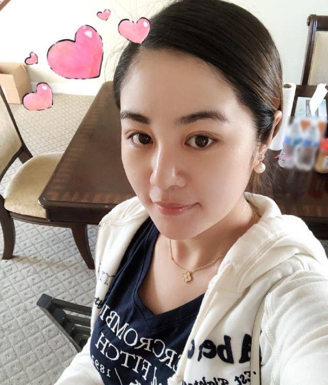 提起苏玉红,可以说是村里的风云人物,提升了整个村里的颜值,大个儿,小