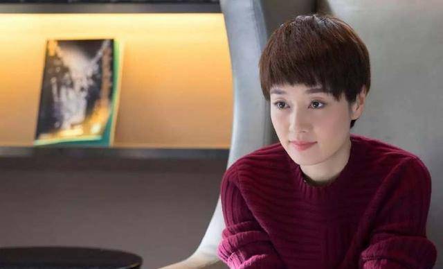 《我的前半生》马伊琍的8套衣服,图2最丑,图4太土,图7迷倒靳东_毛衣