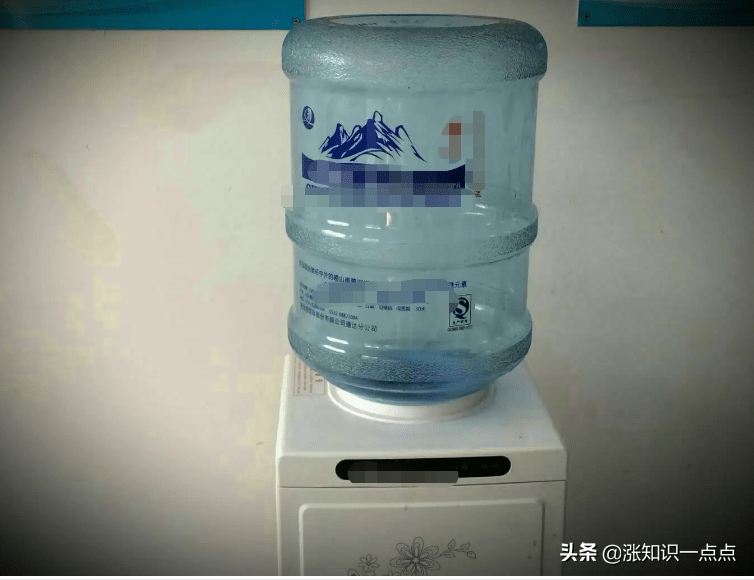 家用淨水器和桶裝水哪個好用?綜合對比一目瞭然_飲水