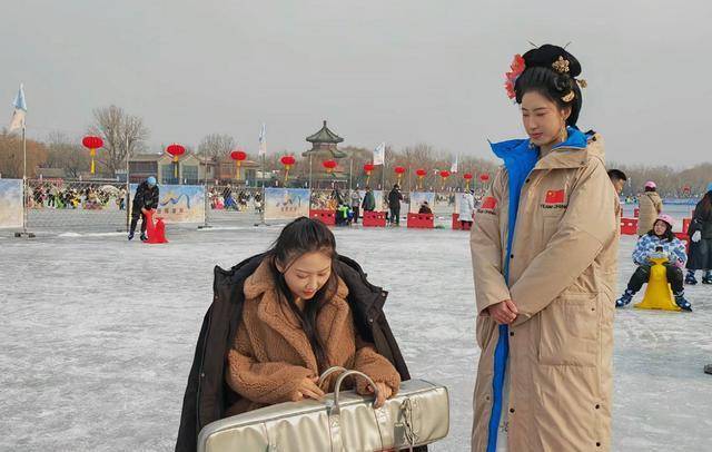 花滑女神陳虹伊罕見古裝冰上起舞,仙氣飄飄,驚豔眾人_朱易_女子_選手