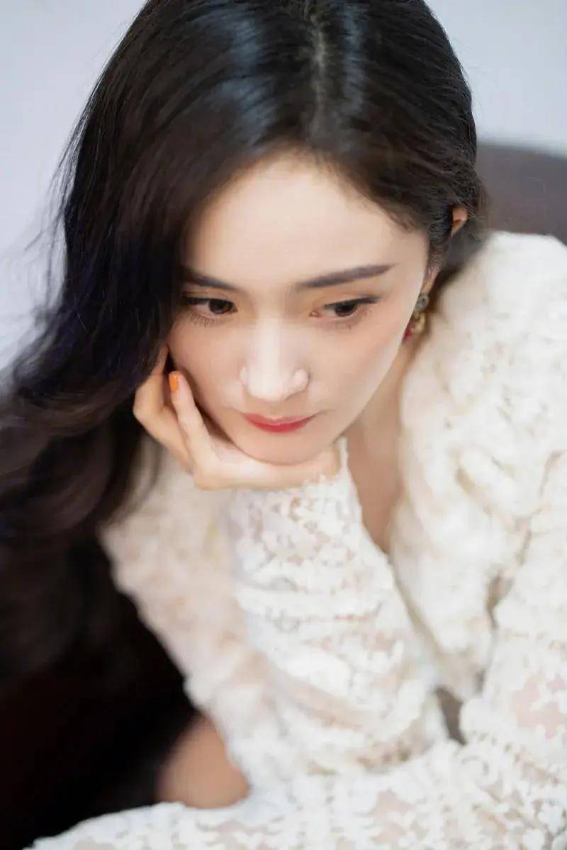 顶流女星杨幂是如何上位的?