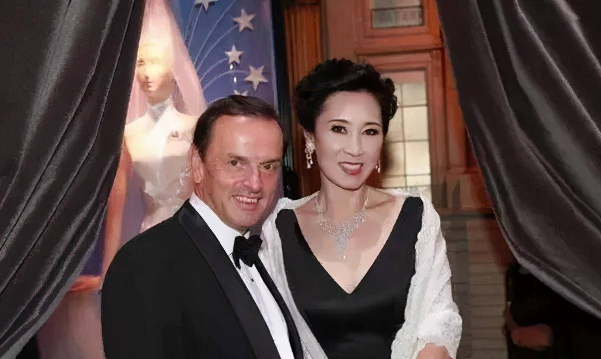 嫁给王健林,生下王思聪,"国民婆婆"林宁有多厉害?_经济_负债_房地产