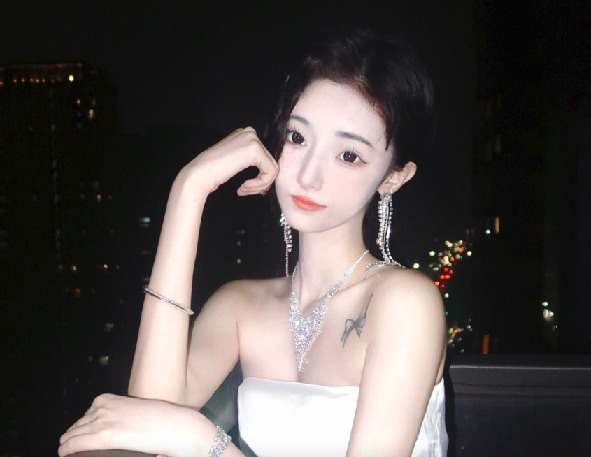 结果,曾经的顶级演员吴某凡锒铛不听话,名誉扫地,而都美竹则成了拥有