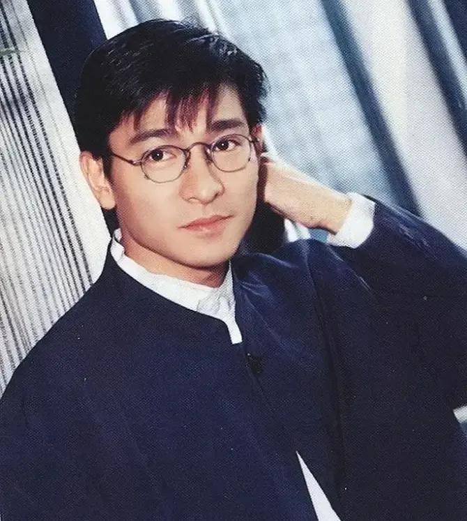 朱丽倩坚守爱情之路:为了刘德华,她到底有多能忍?_天王_华仔_香港