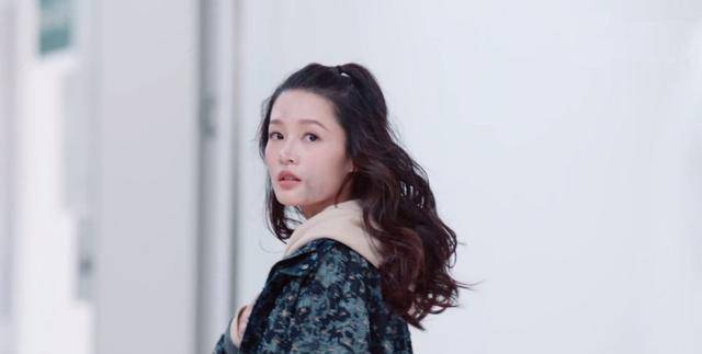 《海上繁花》的导演仅用1集逼退观众_李沁_演技_窦骁