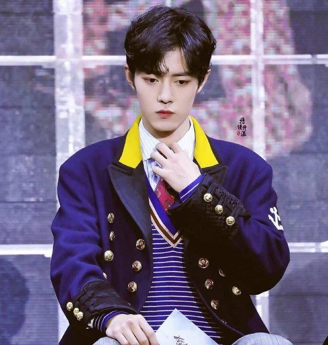 肖战多次驾驭gucci新品,咖位和品味被认可,品牌挚友名不虚传_造型