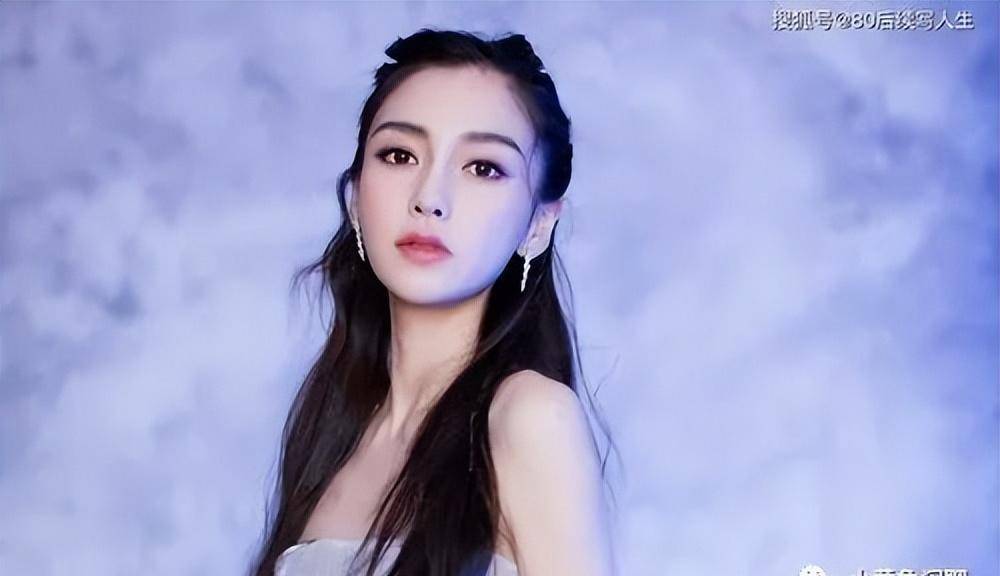 angelababy又借孩子博热度,事业全面停摆的她,如今是走投无路_杨颖