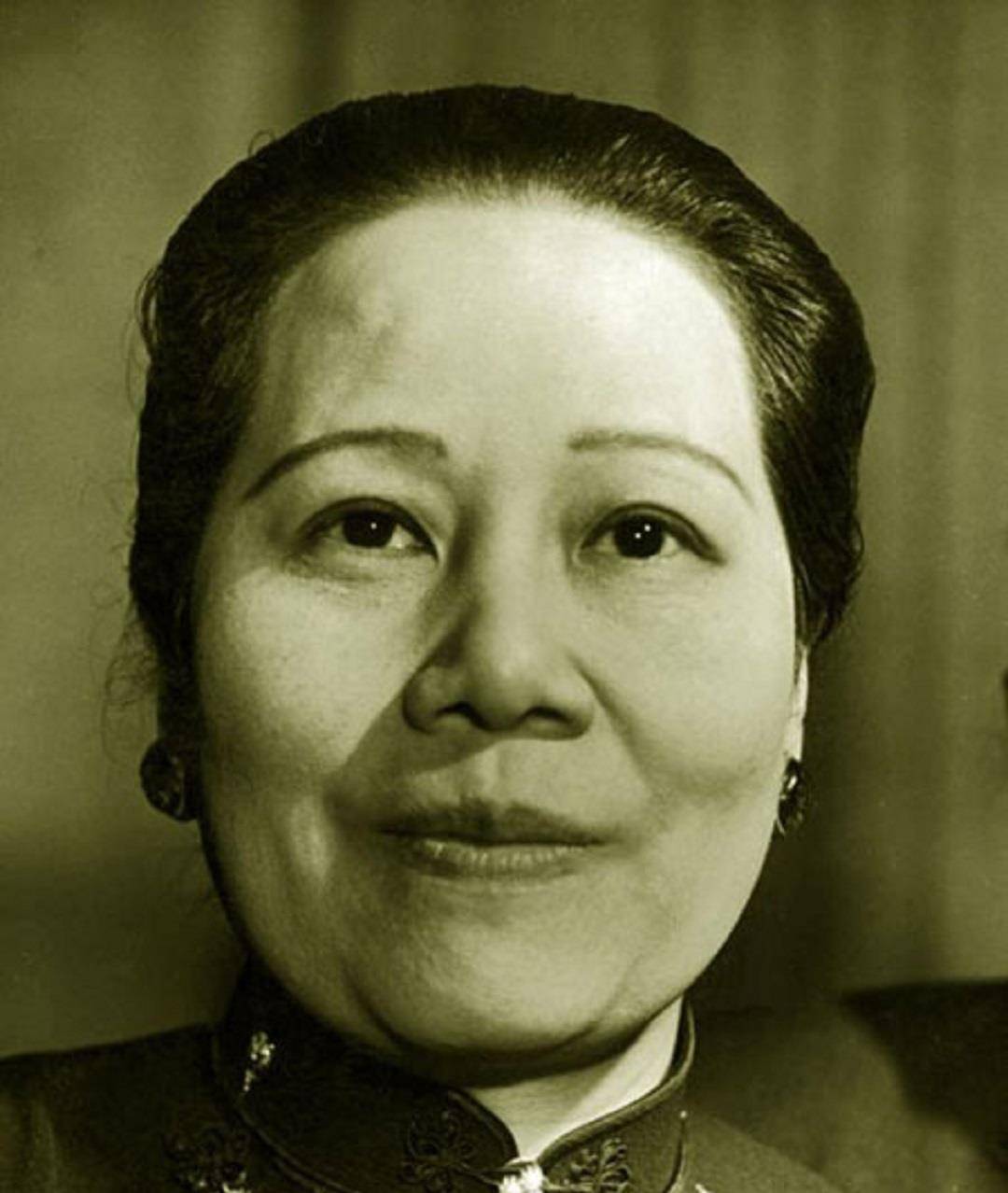 宋蔼龄有四个子女,个个难管难教,性格不尽相同,仅一人有后代_宋霭龄