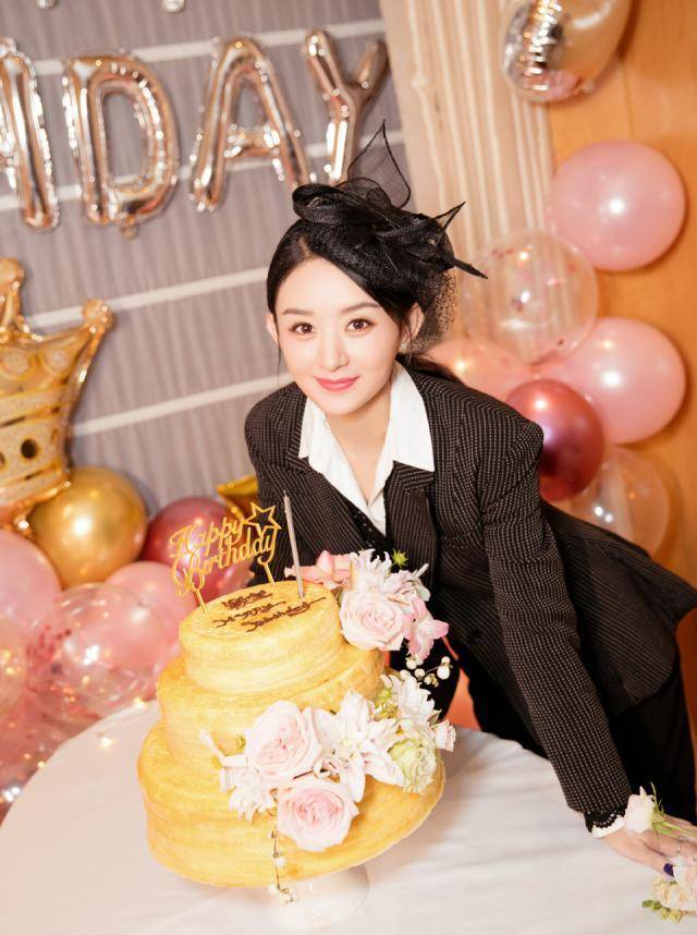 但精气神上也显呆板;只有赵丽颖的大片赢得满满的口碑,看来萤火虫虽小