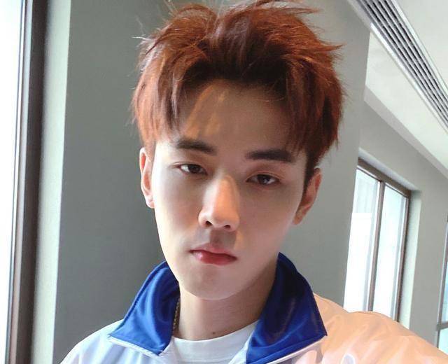 创系列门面:杨超越一枝独秀,任豪何洛洛难分伯仲,《创4》5选1_王艺瑾