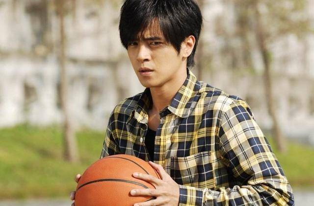 你只知罗志祥"疑似出轨",却不知他如何熬到了今天_演艺圈_表演_爸妈