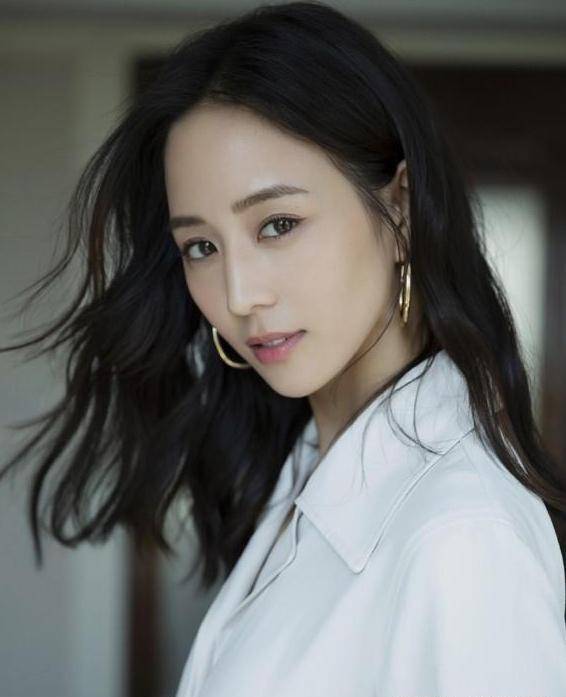 《半生缘》里的华妃,完美诠释顾曼桢,画对眼线原来这么重要!