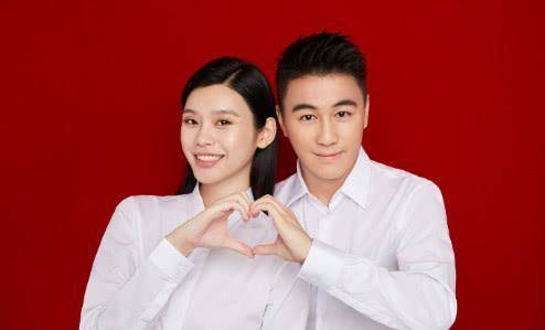 他是赌王最丑儿子,专攻tvb女星,风流韵事一箩筐_何猷亨_陈滢_何猷君