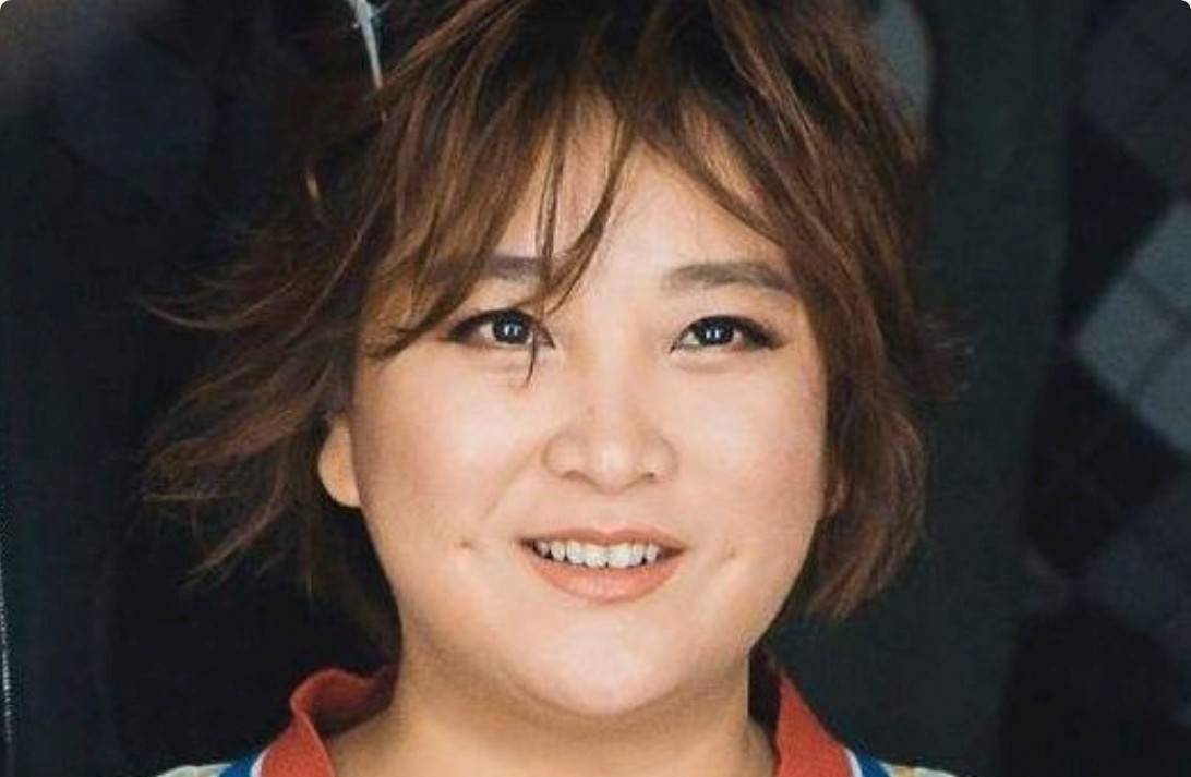 41岁贾玲新片暴瘦100斤!