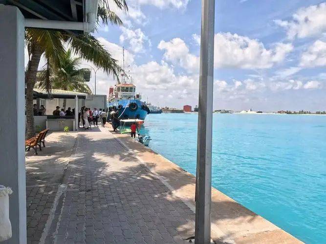 驻军来说,此举并不是穆伊兹的私人决定,而是马尔代夫人民的集体意愿