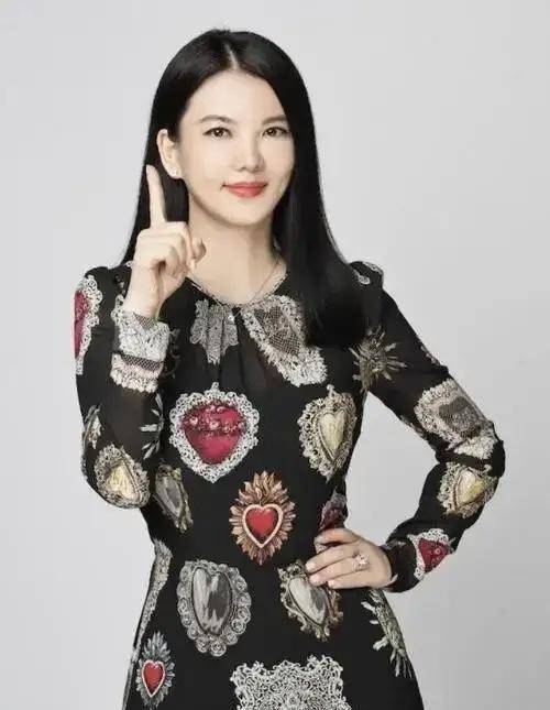 明星家生活真奢侈:李湘每月生活费65万,周笔畅家一把菜刀要60万