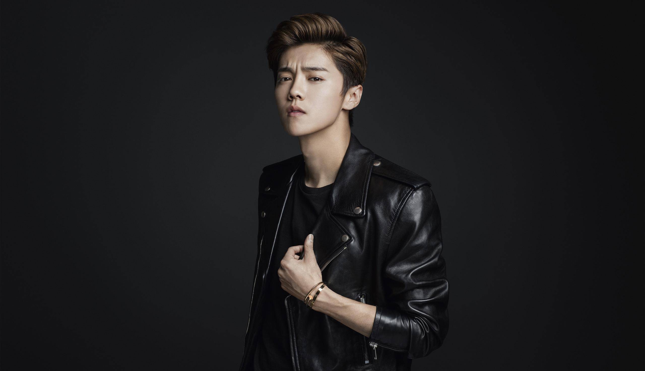 明星里的上下级关系,名气不大却签下"顶流",姐妹相称实则老板_鹿晗