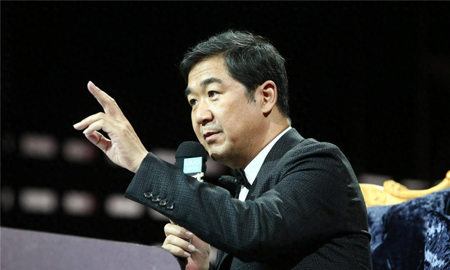 当得了演员,做得了导演,谁能想到年轻时的张国立还"炸"过冰川_故事