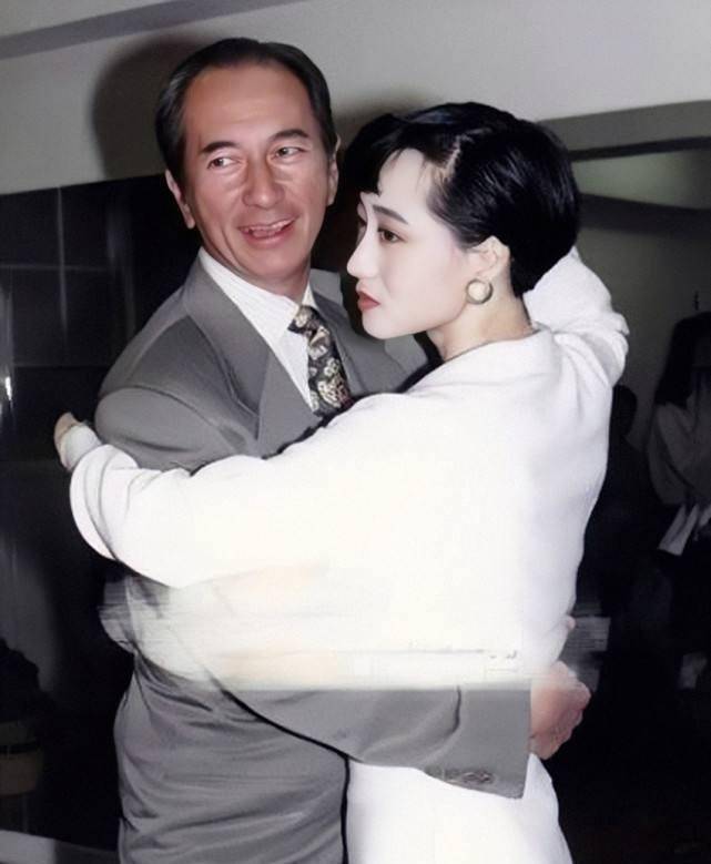 利智:嫁给李连杰是命中注定,他有他的事业,我有我的智慧_黄秋燕_父亲