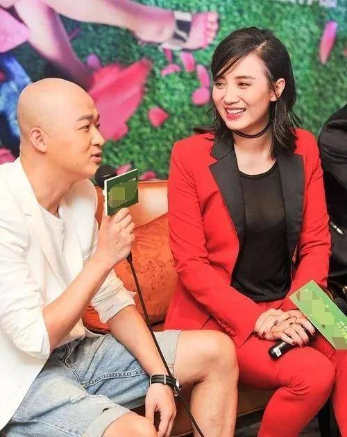 小宋佳不愧为演员中的时尚女王,西装又美又飒,礼服裙风情万种_魅力