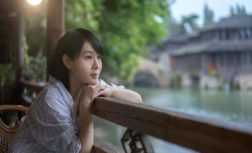 "结婚狂"刘若英,与黄磊的"第四种感情",后嫁富商成人生赢家_陈升_因为