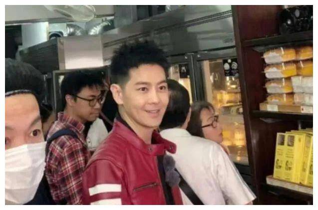 49岁林志颖近照判若两人!