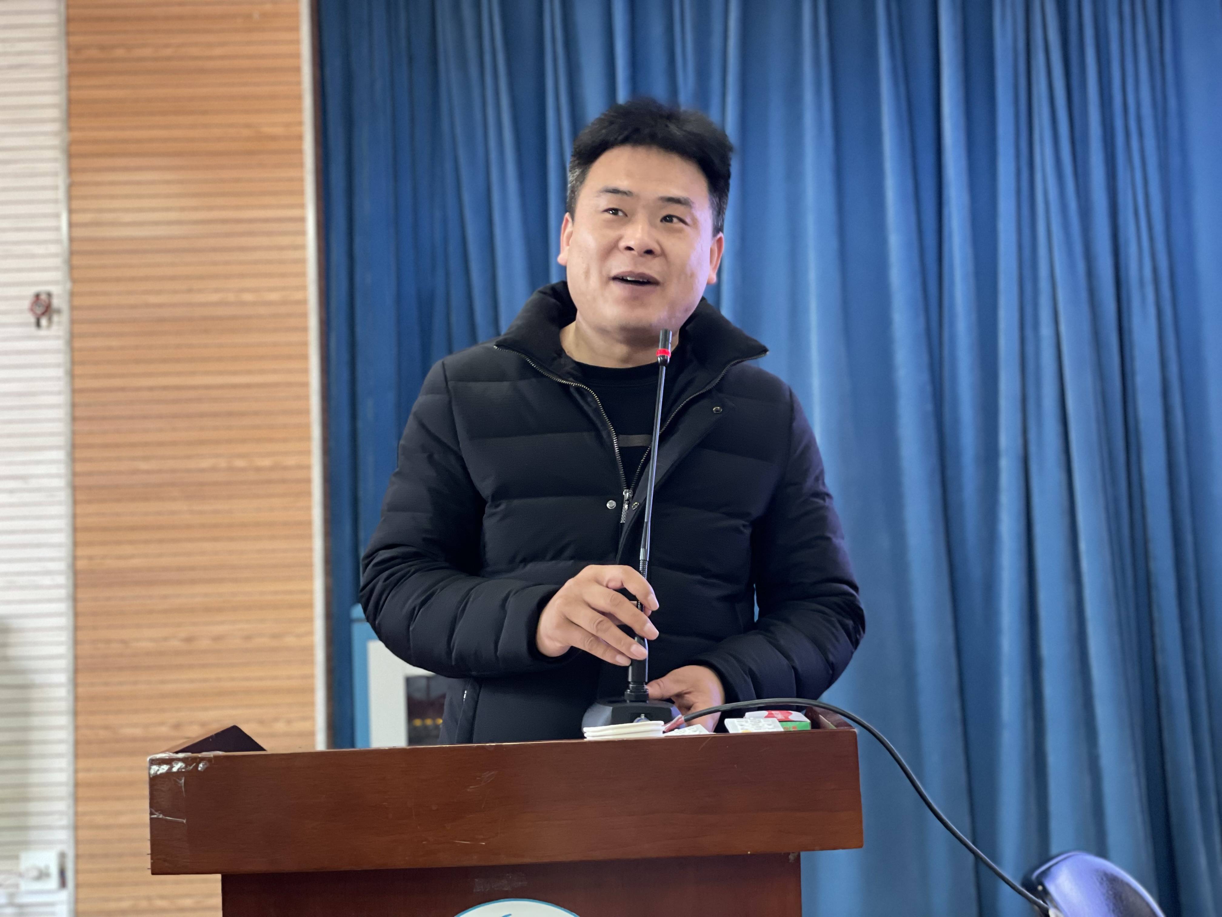 大会最后,校办王清涛校长为此次表彰大会做出总结:生而逢盛世,青年当