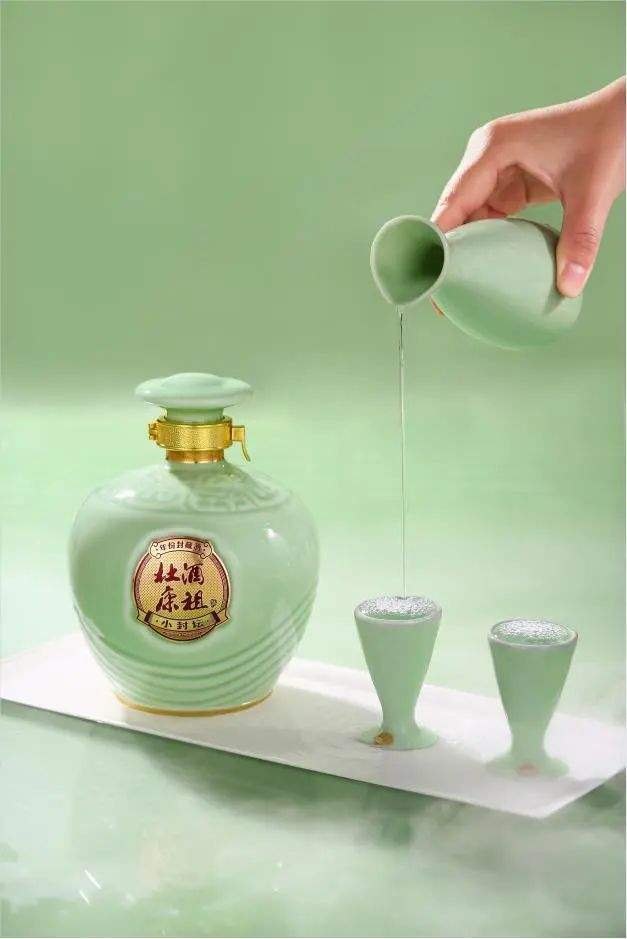 "小封坛,大团圆",一杯酒祖杜康·小封坛里蕴藏着美好生活的精神寄托.