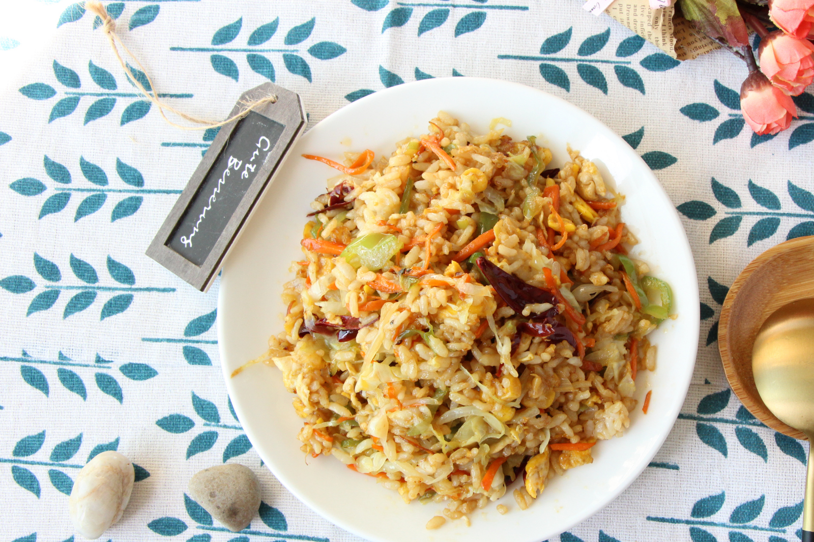 炒饭的时候放什么菜更好吃,试试搭配这几种菜,炒出来的饭真是香_口感