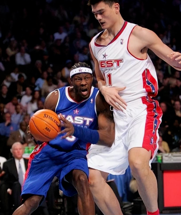 看了这10张照片 你就能明白_卡卡_华莱士_詹姆斯